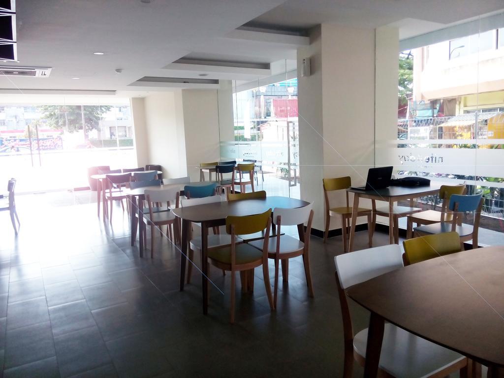 巴淡乔多广场日夜酒店 Batam 外观 照片