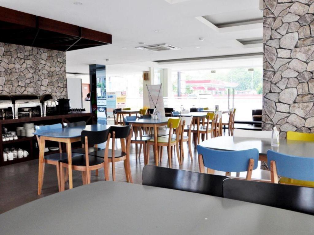 巴淡乔多广场日夜酒店 Batam 外观 照片