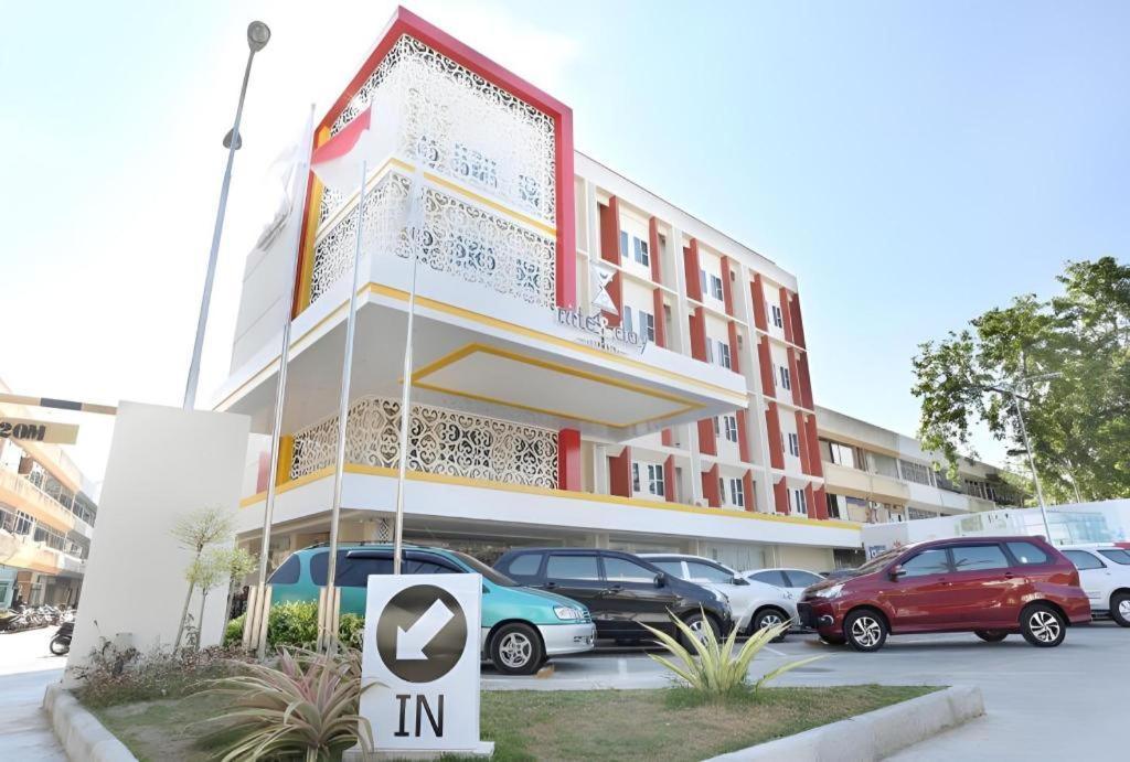 巴淡乔多广场日夜酒店 Batam 外观 照片