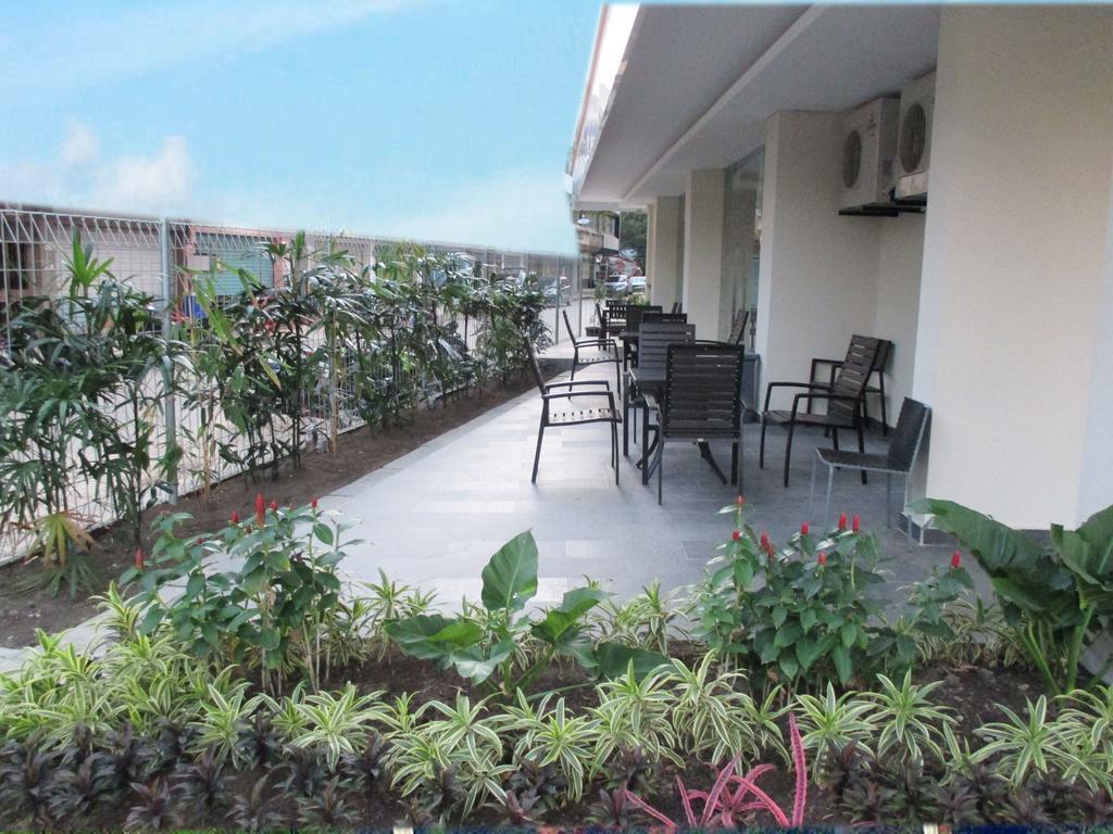 巴淡乔多广场日夜酒店 Batam 外观 照片