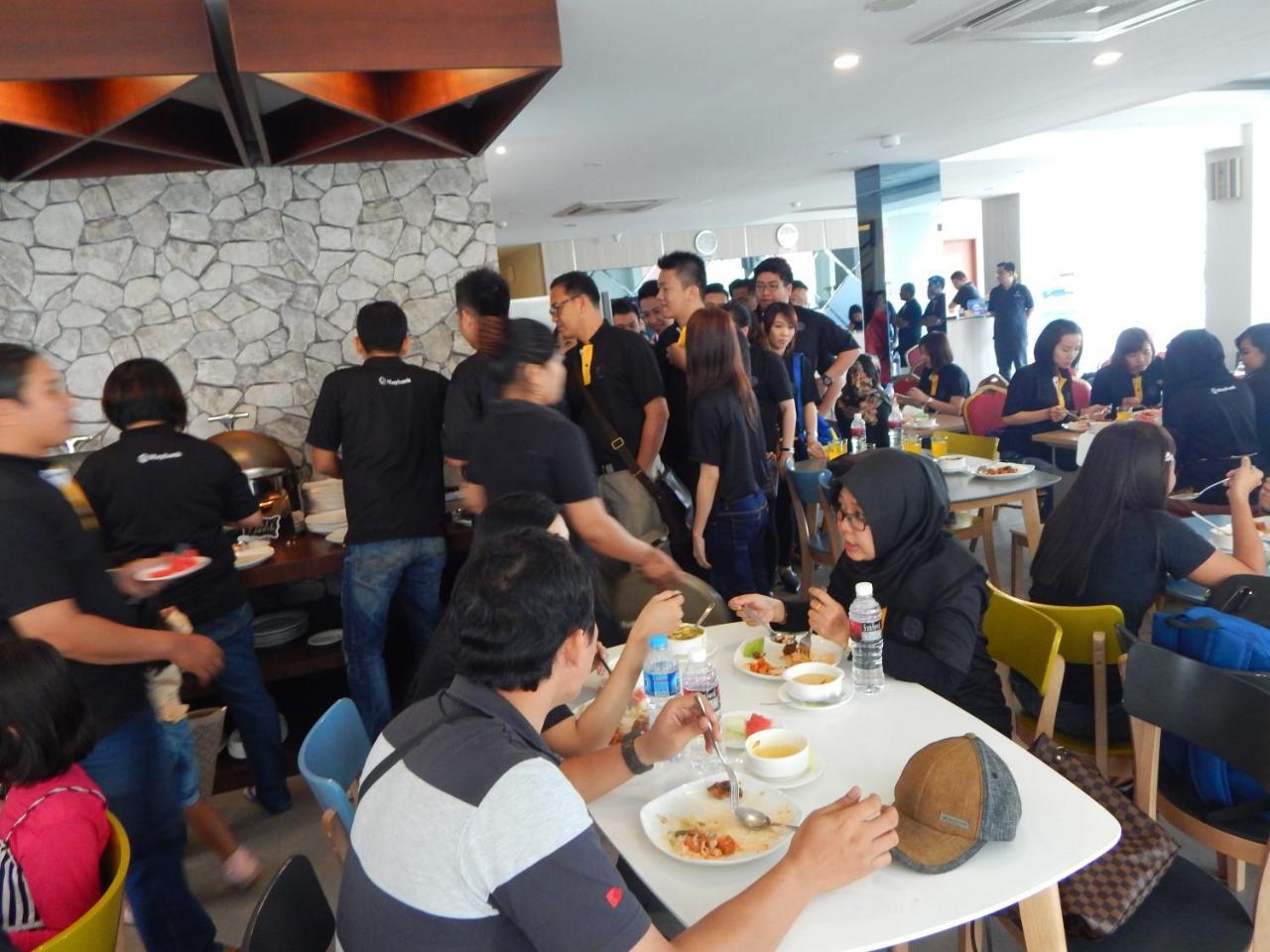 巴淡乔多广场日夜酒店 Batam 外观 照片