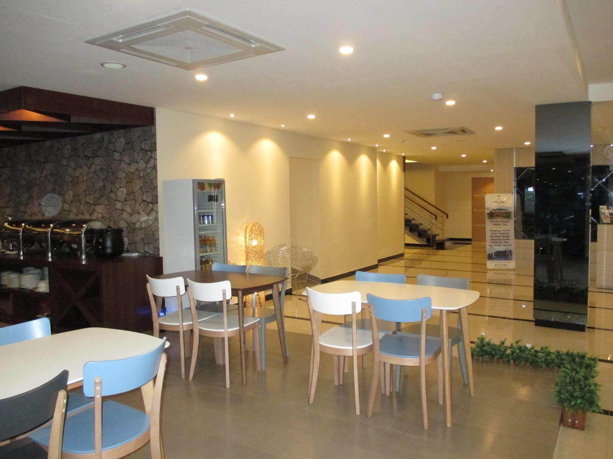 巴淡乔多广场日夜酒店 Batam 外观 照片
